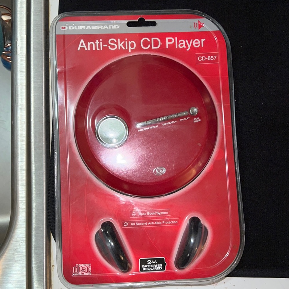 NEW Vintage, anti-skip CD player